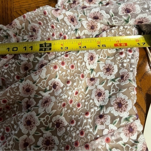 NEW Tularosa Tess Floral Embroidered Ruffle Puff Sleeve Mini Dress Sz L - Picture 14 of 16